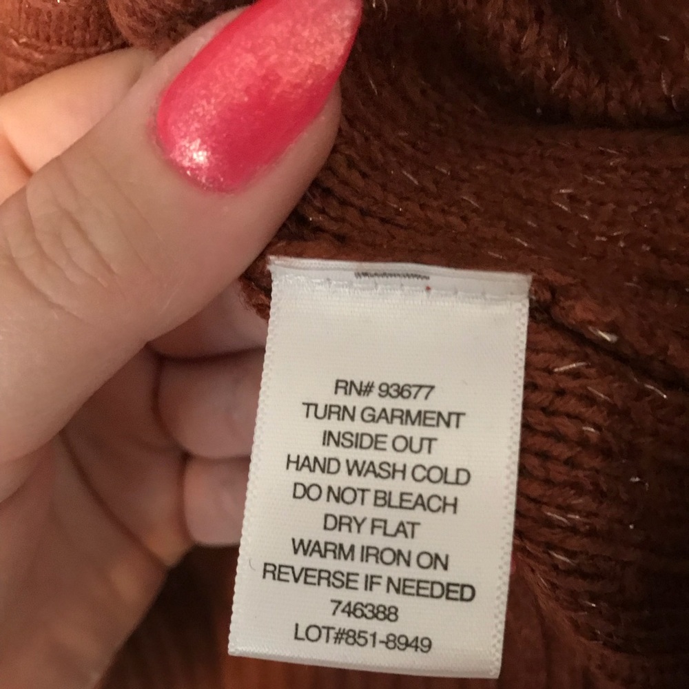 Sweater - Picture 4 of 4